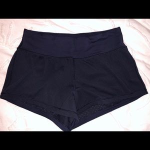 Lululemon navy blue 2.5” short size 6